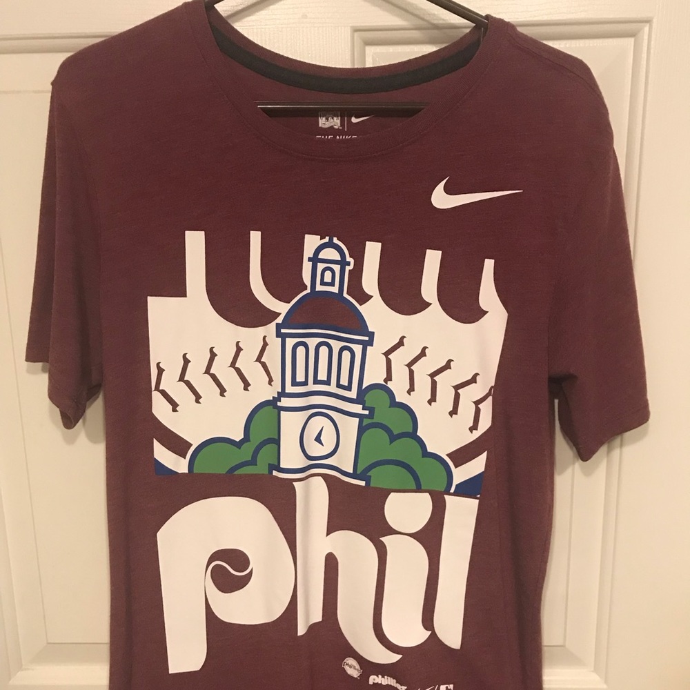 Large Philadelphia Phillies shirt